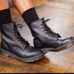 Dr Martens 1460 WOMEN'S Smooth Leather Lace Up Boots